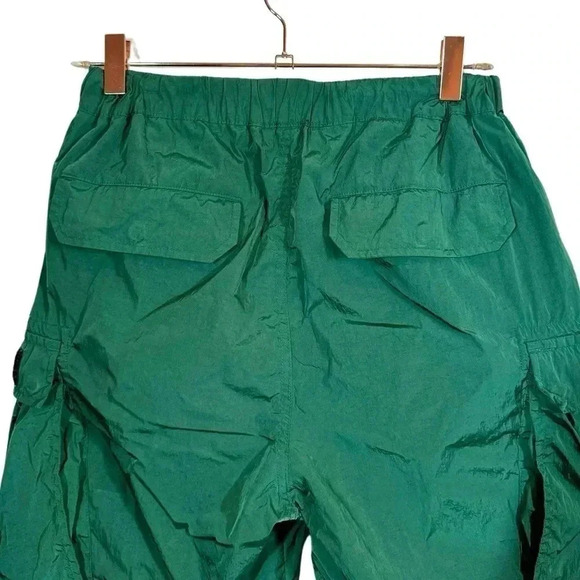 M+RC Noir EOM Cargo Pocket Mesh Lined Drawstring Shorts in Forest - Picture 6 of 8